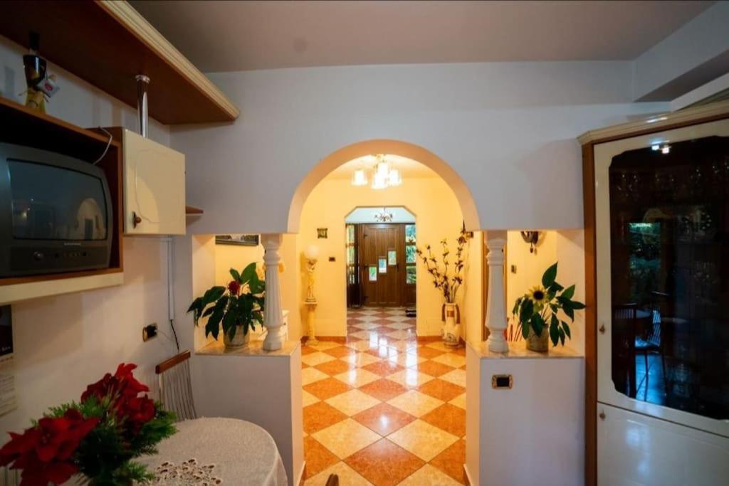 Casa Mona Villa Oradea Exterior photo